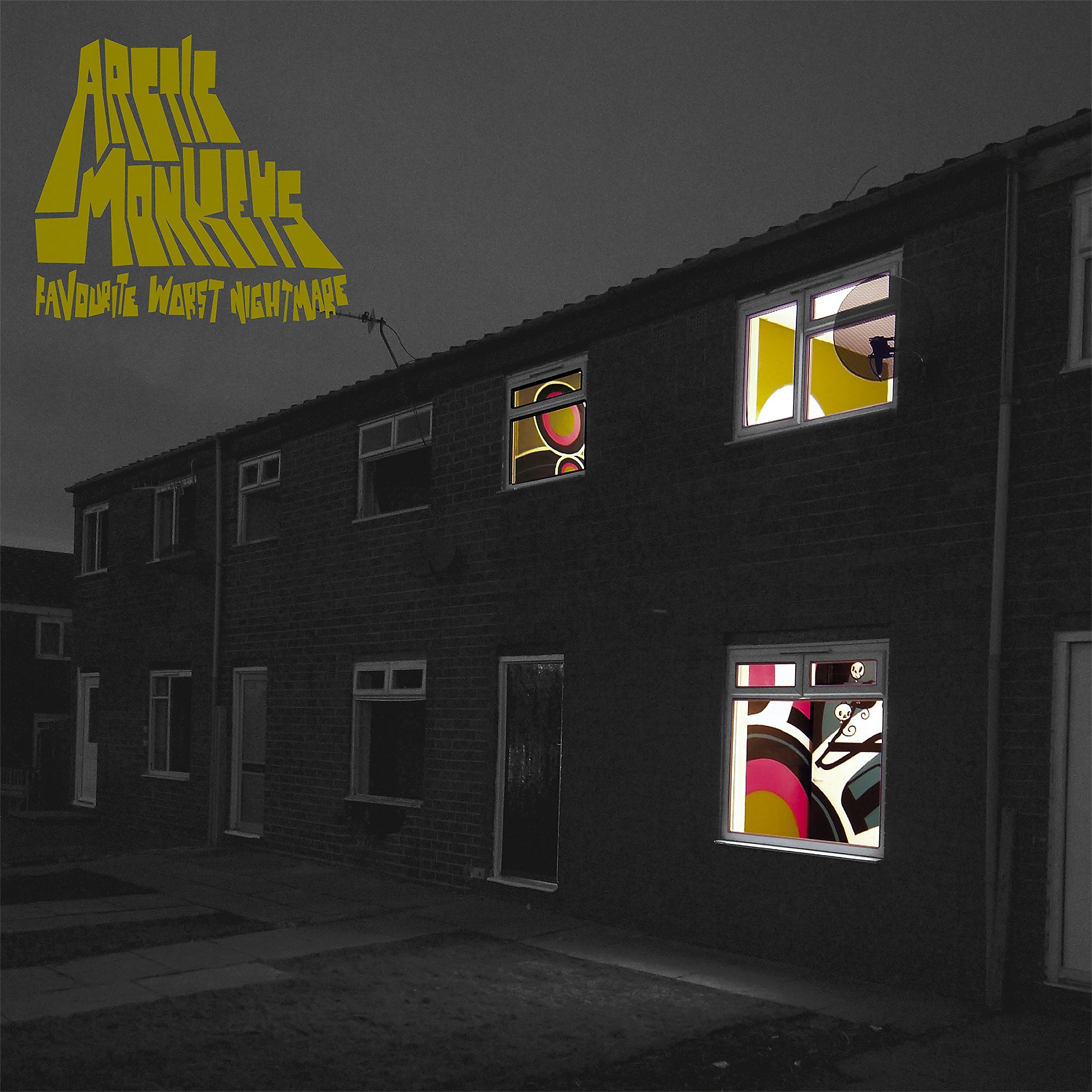 Arctic Monkeys Favourite Worst Nightmare cover art, UK gatefold vinyl pressing, quadruple Platinum post-punk revival sophomore album