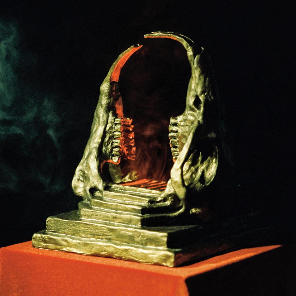 King Gizzard and the Lizard Wizard - Infest the Rats’ Nest album cover, gatefold edition, red and black half vinyl