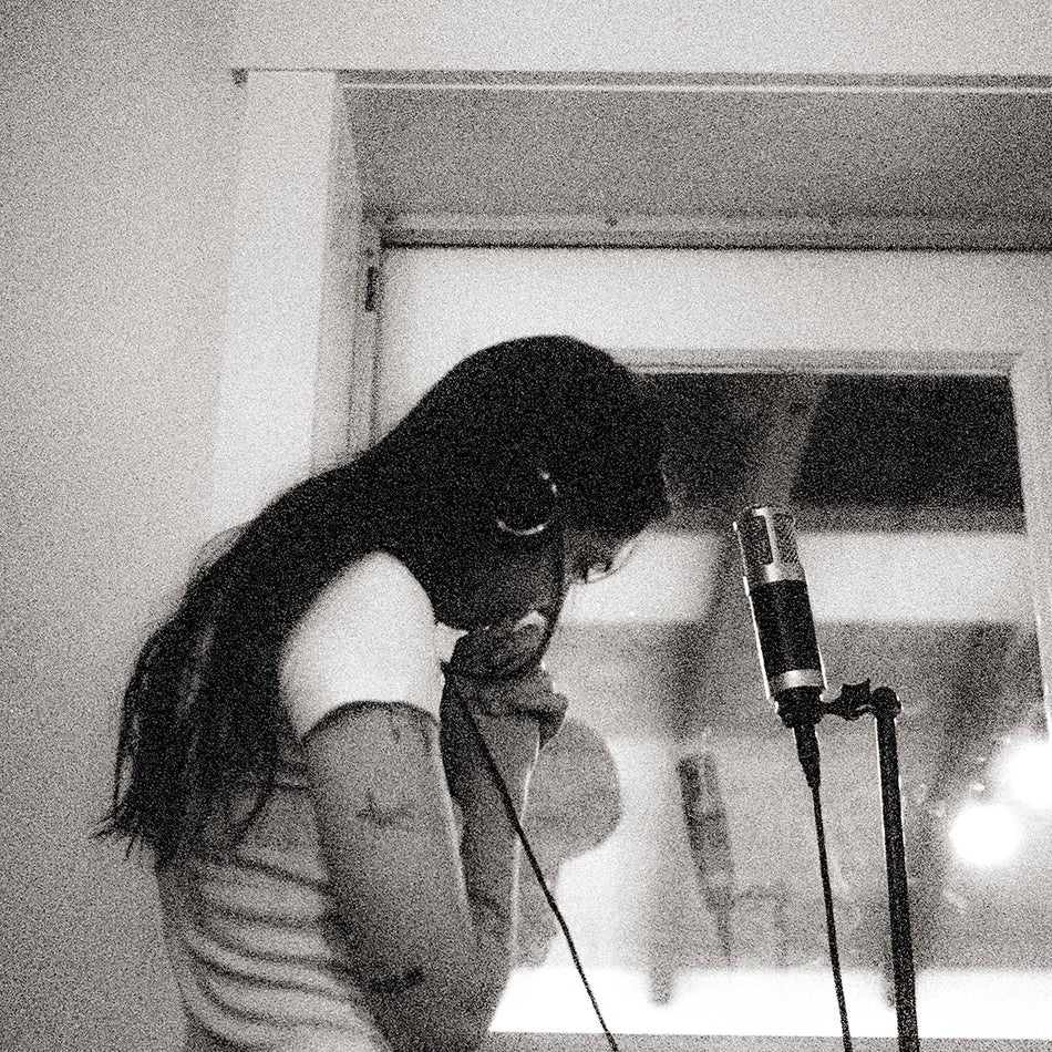 Lizzy McAlpine - Older (and Wiser) Deluxe album cover, black vinyl 2LP, gatefold with printed inner sleeves -- ToucanRecords.com